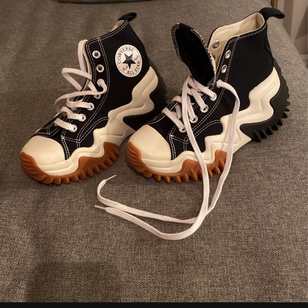 Converse high top  ( neew)